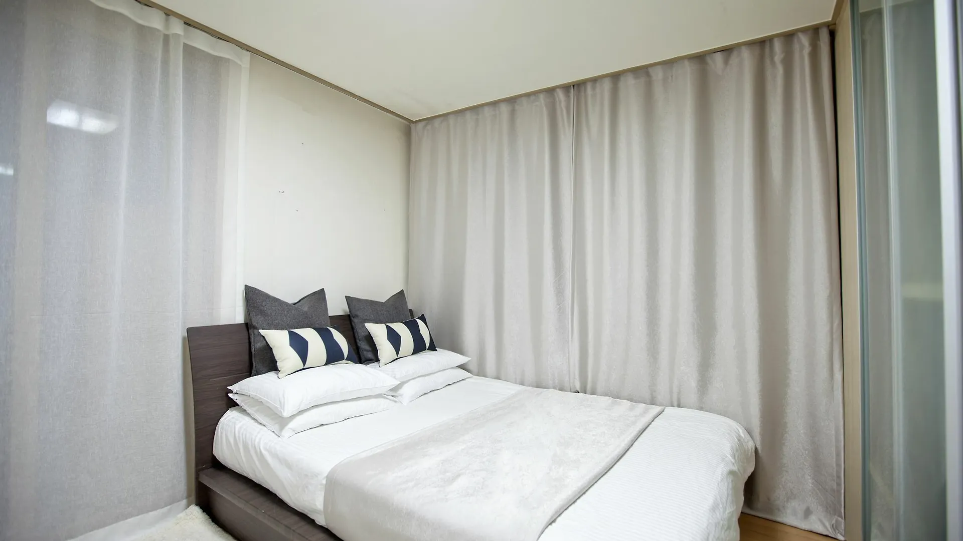 Daire Gangnam Business District Apt Seul